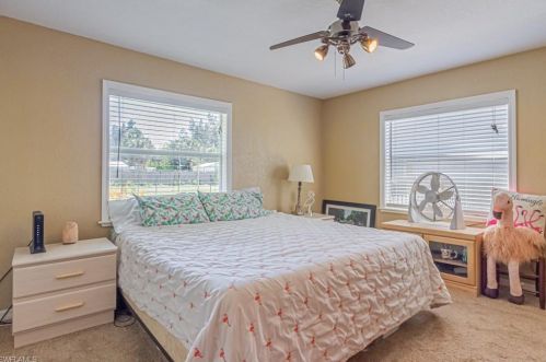 3471 Papaya St, Saint James City FL  33956-2573 exterior