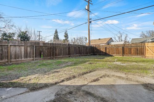 1401 Tebbutt Ave, Modesto CA  95350-3948 exterior