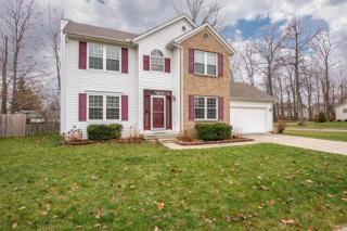 221 Oak Meadow Dr, Pataskala, OH 43062-8749