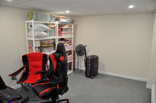 17 Biscayne Pkwy, Nashua NH 03064-1169 exterior