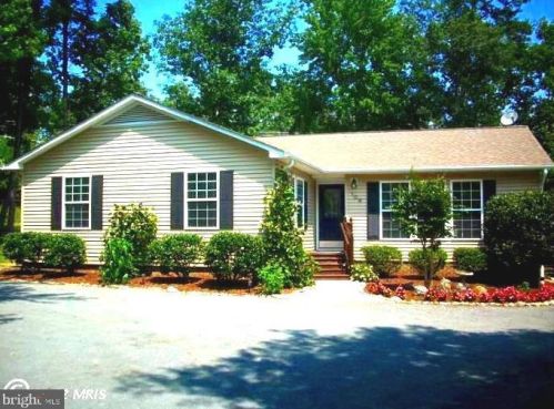 106 Yorktown Blvd, Locust Grove, VA 22508-5127