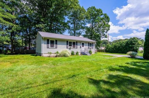 64 Laurelwood Rd, Groton CT  06340-4206 exterior