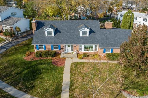 1110 Downing Dr, Waukesha WI  53186-6735 exterior