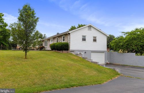 10601 Scenic View Dr, Upton PA  17225-9359 exterior