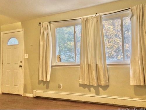 385 Platt St, Bridgeport, CT 06606-2981