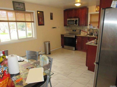 60 Patton Ave, Wheatley Heights NY  11798-4211 exterior