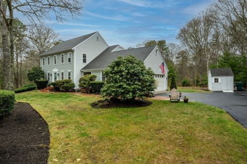 1 Woodspring Farm Ln, Sandwich, MA 02563-2798