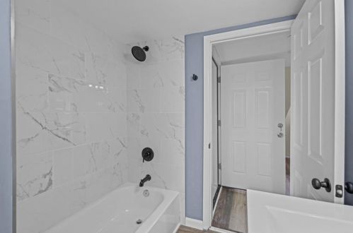 25 Unit St, Providence RI 02909-3940 exterior