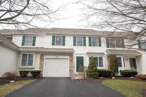 2866 Hope Ridge Dr, Easton, PA 18045-8144