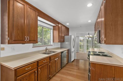5917 Erlanger St, San Diego, CA 92122-3803