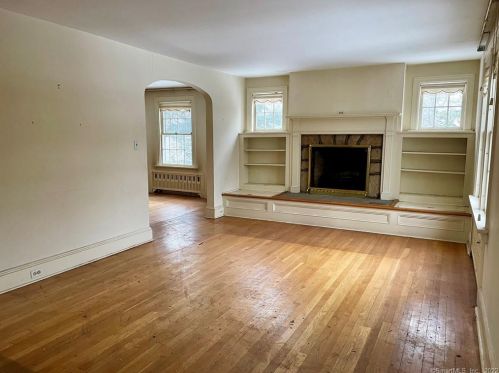 1200 Huntington Tpke, Bridgeport, CT 06610-1045