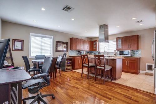 3753 Snowden Ave, Long Beach CA  90808-2226 exterior