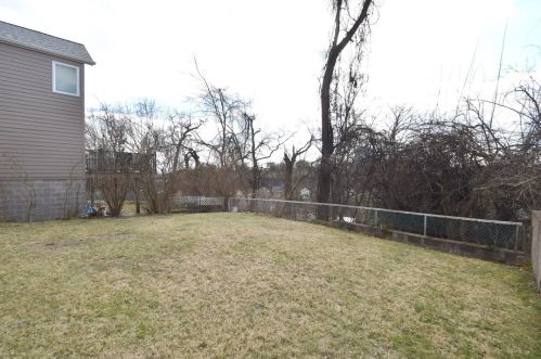 584 Bigelow St, Pittsburgh PA  15207-1272 exterior