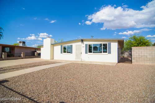 6987 Lundy Dr, Tucson, AZ 85756-7355