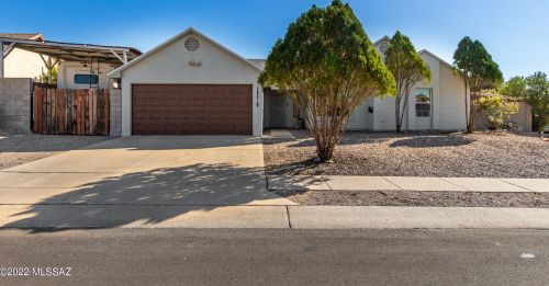 4961 Ferret Dr, Tucson AZ 85742-9543 exterior