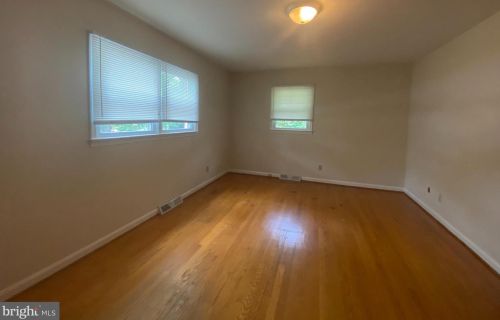 125 Hillcrest Dr, Fredericksburg VA  22401-4047 exterior