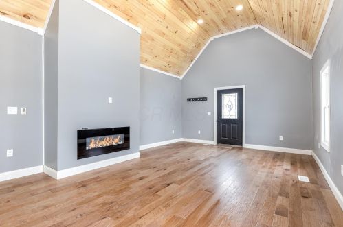 326 Dean St, West Mansfield, OH 43358-9502