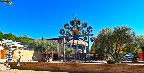 122 El Toyonal, Orinda CA  94563-2133 exterior