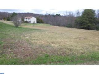 2204 Wynonah Dr, Brommerstown, PA 17922-9306
