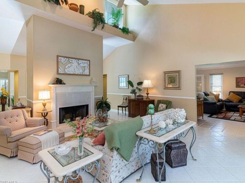 2309 Kings Lk Blvd, Naples FL  34112-5306 exterior