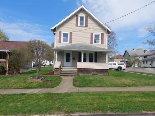 801 Stewart Ave, Grove City, PA 16127-1339
