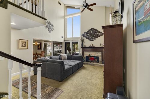 2231 Victoria Ave, Oxnard CA  93035-2930 exterior