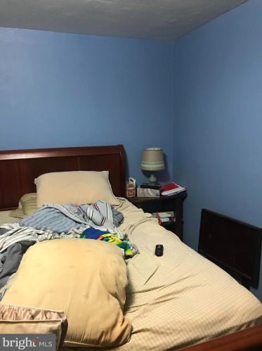 5022 River Rd, Camden NJ  08110-2843 exterior