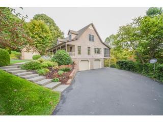 114 Rosebud Ln, Johnson City, TN 37615-3200