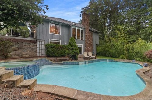 37 Redwood Ln, South Glastonbury, CT 06073-2911