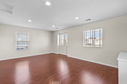 20054 Christopher Ln, Santa Clarita CA  91350-3685 exterior