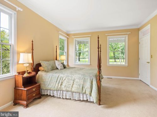 49 Yarmouth Ln, Downingtown PA  19335-1556 exterior