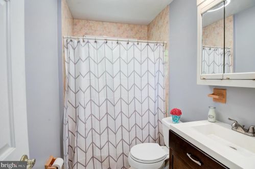 2652 Princeton Pike, Lawrence Township NJ  08648-3634 exterior