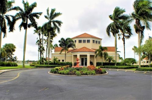 7785 Esmeralda Way, Naples FL  34109-1788 exterior