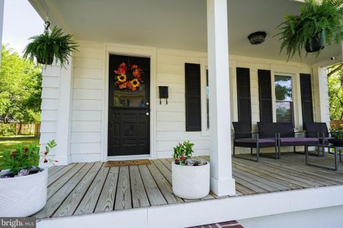 411 6th St, Laurel DE  19956-1363 exterior