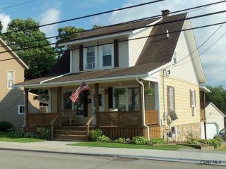 1014 Main St, Berlin, PA 15530-1427
