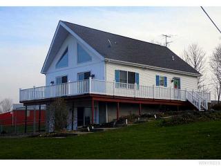 9085 Chestnut Ridge Rd, Shelby, NY 14105-9616