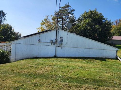 608 Meriline Ave, New Castle, PA 16101-1135