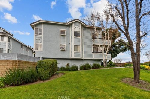 26877 Claudette St, Santa Clarita, CA 91351-5579