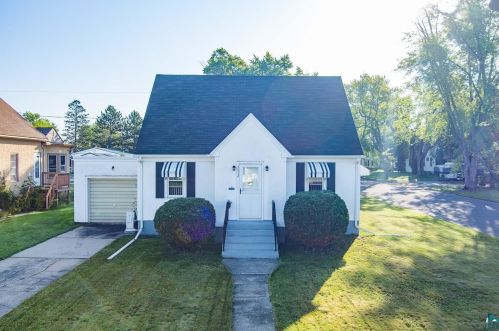2532 4 Ave, Hibbing MN  55746-2249 exterior