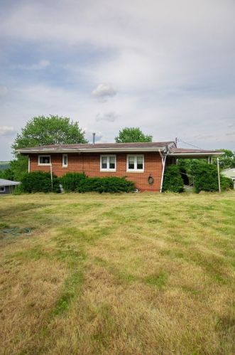 3711 6th Ave, Beaver Falls PA  15010-1918 exterior