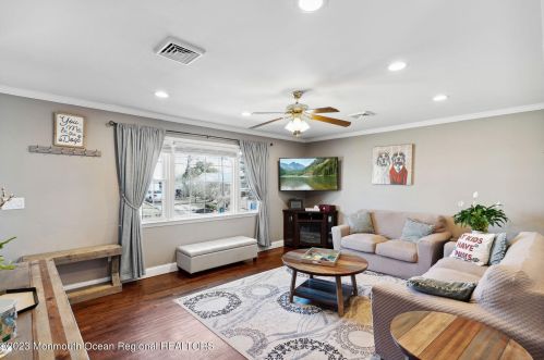 542 California Ave, Bricktown NJ 08724-1402 exterior