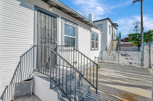 28 5 St, National City CA  91950-2357 exterior