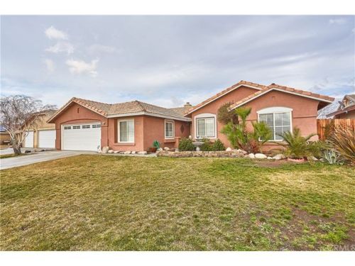 12447 Felipe Dr, Victorville, CA 92392-7629