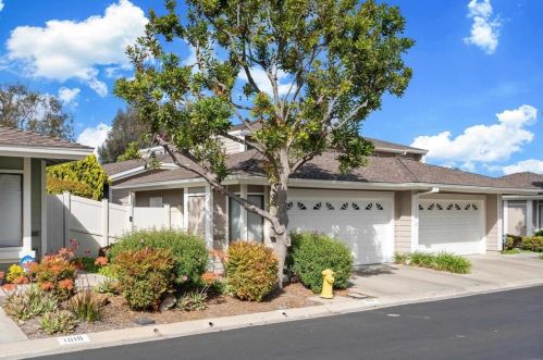 1016 Brewley Ln, Vista, CA 92081-9023