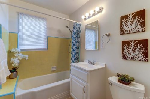 9122 Olive St, Bellflower CA  90706-4518 exterior