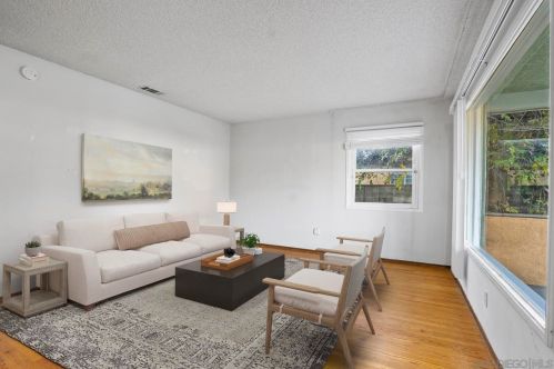 5047 Lyon St, San Diego, CA 92102-2616