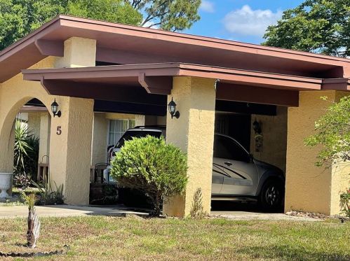 5 Clark Ln, Palm Coast FL  32137-8140 exterior