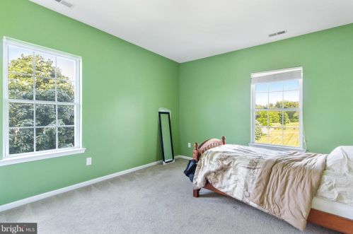 6 Nicole Ct, Swedesboro NJ  08085-3448 exterior