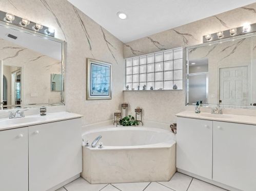 6840 Lismore Ave, Boynton Beach FL  33437-6415 exterior