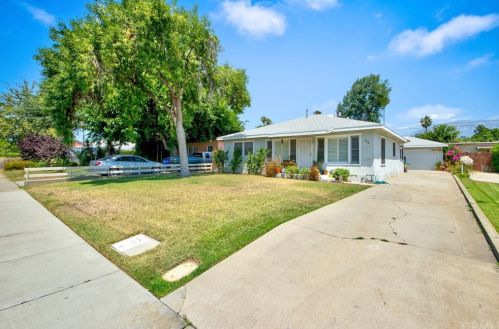 725 J St, Ontario, CA 91762-2230